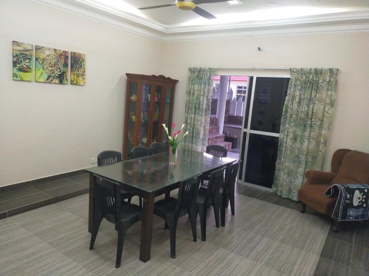 Villa Auliyya - Mslimonly Kampong Sungai Leman ภายนอก รูปภาพ